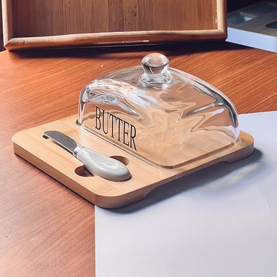 Beurrier avec couvercle en verre et plateau en bambou