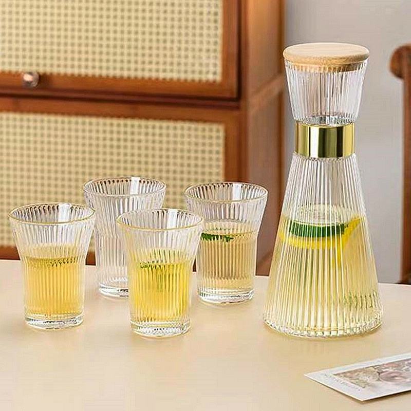 Carafe en Verre Côtelé avec Élégante Carafe à Eau avec Décoration (7 pièces)